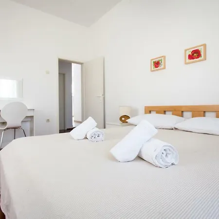 شقة Apartman Vama